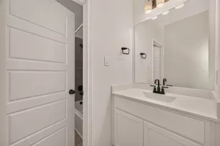 13610 Lago Vis Dr, Iowa Colony, TX 77583 - Photo 32