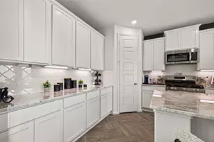 13610 Lago Vis Dr, Iowa Colony, TX 77583 - Photo 18