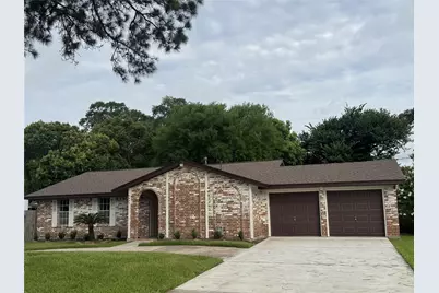 5002 Louise Street, Seabrook, TX 77586 - Photo 1