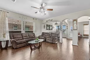 10518 Sun River Falls Dr, Humble, TX 77396 - Photo 6