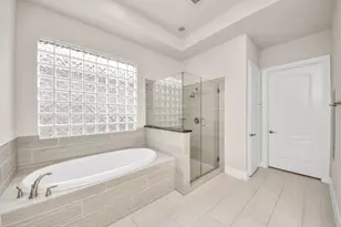 8926 Leaning Hollow Ln, Spring, TX 77379 - Photo 18