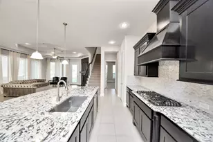 8926 Leaning Hollow Ln, Spring, TX 77379 - Photo 6