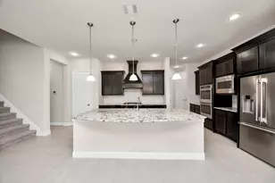 8926 Leaning Hollow Ln, Spring, TX 77379 - Photo 4