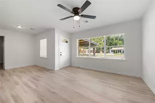 4601 W 43rd St, Houston, TX 77092 - Photo 4