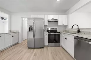 4601 W 43rd St, Houston, TX 77092 - Photo 10