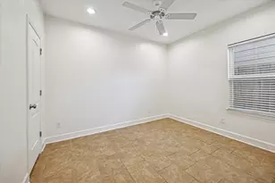 5402 Jonathan Ln, Houston, TX 77011 - Photo 20