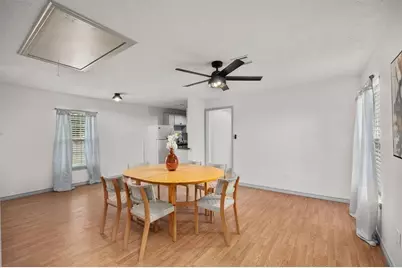 325 E A Street, La Porte, TX 77571 - Photo 10