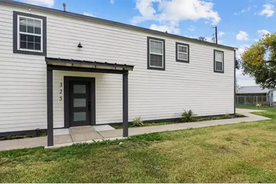 325 E A Street, La Porte, TX 77571 - Photo 4