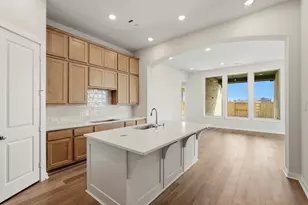 12339 Hudson Dr, Mont Belvieu, TX 77523 - Photo 6
