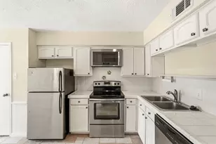 496 N Post Oak Ln, Houston, TX 77024 - Photo 14