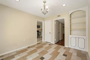 496 N Post Oak Ln, Houston, TX 77024 - Photo 10