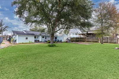 4449 Shady Lake Drive, Seabrook, TX 77586 - Photo 2