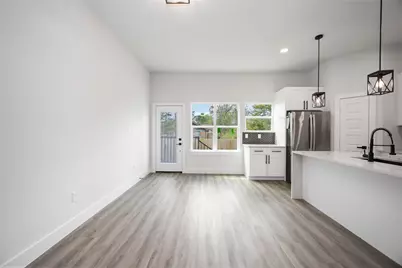 2303 Staples Street, Houston, TX 77026 - Photo 10