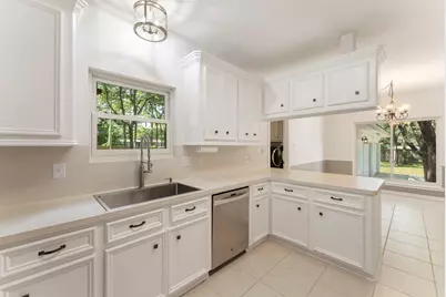 618 W Rollingwood Street, Pinehurst, TX 77362 - Photo 24
