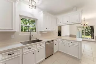618 W Rollingwood St, Pinehurst, TX 77362 - Photo 24