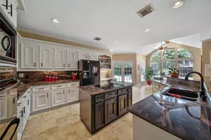 1702 7 Maples Dr, Kingwood, TX 77345 - Photo 34