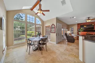 1702 7 Maples Dr, Kingwood, TX 77345 - Photo 22