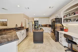 1702 7 Maples Dr, Kingwood, TX 77345 - Photo 24