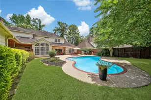 1702 7 Maples Dr, Kingwood, TX 77345 - Photo 12