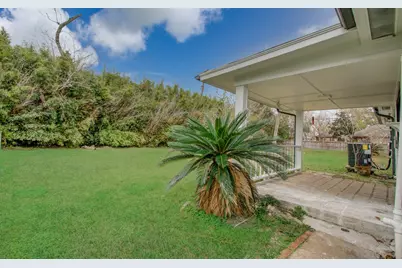 2417 Pecan Street, Dickinson, TX 77539 - Photo 32