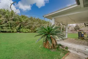 2417 Pecan St, Dickinson, TX 77539 - Photo 32