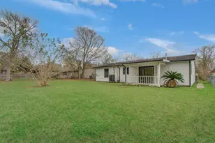 2417 Pecan St, Dickinson, TX 77539 - Photo 40