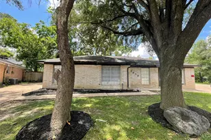 7315 Housman St, Houston, TX 77055 - Photo 2