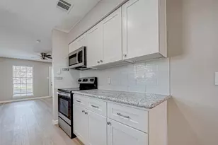 7315 Housman St, Houston, TX 77055 - Photo 14