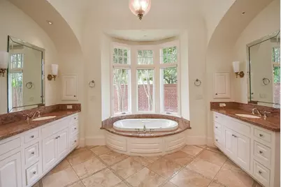 15710 Creek Bend Drive, Sugar Land, TX 77478 - Photo 26
