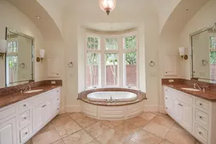 15710 Creekbend Dr, Sugar Land, TX 77478 - Photo 26