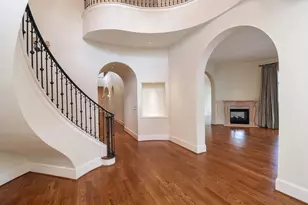15710 Creekbend Dr, Sugar Land, TX 77478 - Photo 6