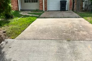 10922 Lockgate Ln, Houston, TX 77048 - Photo 1