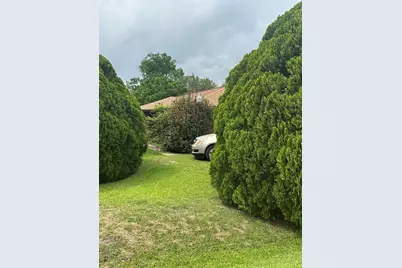 279 4th Street N, Van Vleck, TX 77482 - Photo 12