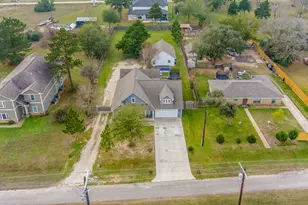 515 Dahila St, Waller, TX 77484 - Photo 6