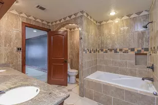 10126 Rosbrook Dr, Houston, TX 77038 - Photo 16