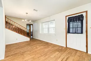 52 S Bachelor Button St, Lake Jackson, TX 77566 - Photo 18