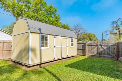 52 S Bachelor Button Street, Lake Jackson, TX 77566 - Photo 42