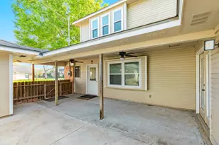 52 S Bachelor Button St, Lake Jackson, TX 77566 - Photo 44