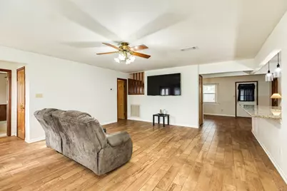 52 S Bachelor Button Street, Lake Jackson, TX 77566 - Photo 6