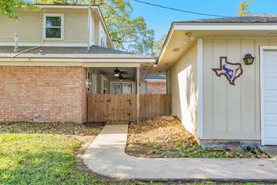 52 S Bachelor Button Street, Lake Jackson, TX 77566 - Photo 38