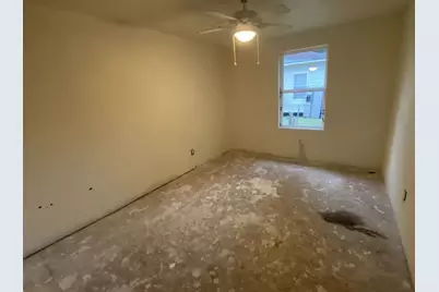 820 E 38th Street, Houston, TX 77022 - Photo 8