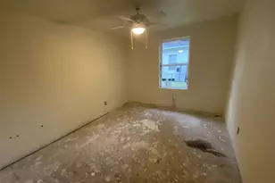 820 E 38th St, Houston, TX 77022 - Photo 8