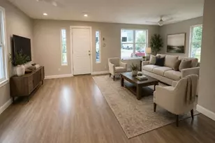 820 E 38th St, Houston, TX 77022 - Photo 2