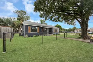 5651 McCormick St, Houston, TX 77023 - Photo 1