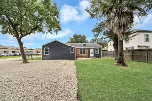 5651 McCormick St, Houston, TX 77023 - Photo 14