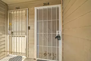 10211 Sugar Branch Dr, Houston, TX 77036 - Photo 26