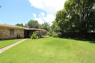 2428 Corbett St, La Marque, TX 77568 - Photo 10