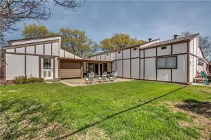 405 W Louella Dr, Hurst, TX 76054 - Photo 4