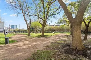 3350 McCue Rd, Houston, TX 77056 - Photo 18