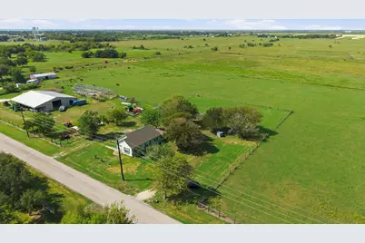 427 County Road 304, Palacios, TX 77465 - Photo 2